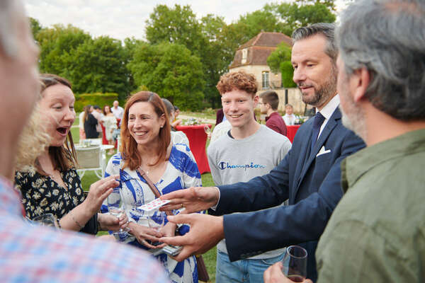 La Magie des Climats et Vins de Bourgogne: Une Aventure Œnologique à Chablis, Beaune et Mâcon