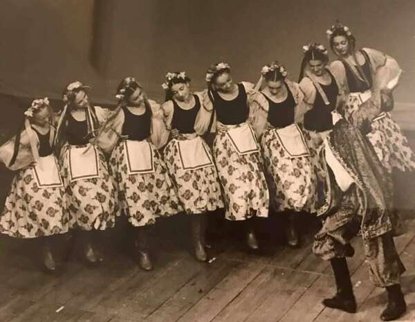 La danse de caractère russe