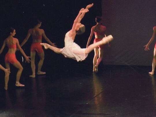 2006_3320210306-1231294-auz97x