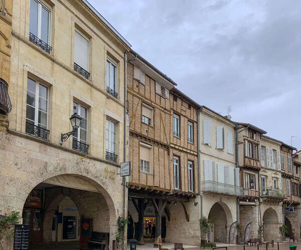 Découvrez Agen : Une destination authentique entre Toulouse et Bordeaux