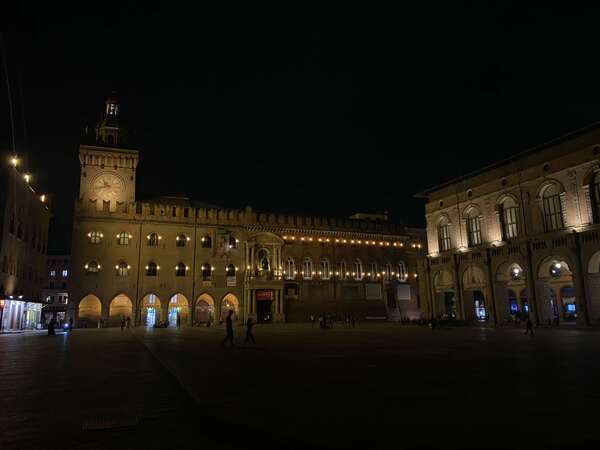Découvrir Bologne : Une ville authentique au cœur de l’Émilie-Romagne en Italie