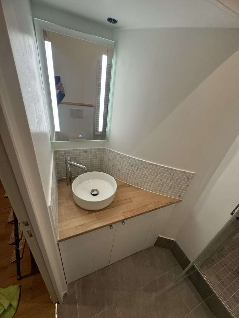 img_169220251125-2202107-b9gc7c