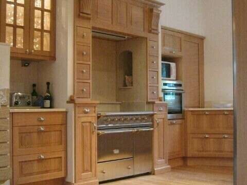 cuisine_chene_vaisselie_lave_emaille_piano_de_cuisson