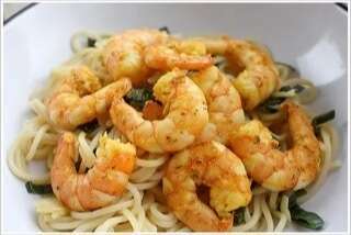 Spaghetti aux crevettes et poireaux