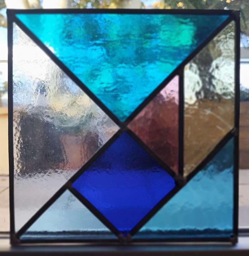 Tangram - vitrail au plomb - 30 x 30 - 7 pièces - 65€ 