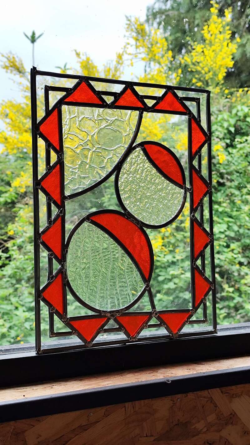 Abstraction - vitrail au plomb - 40 x 30 - 52 pièces - 300€ 