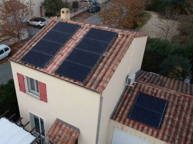 panneaux-solaires-toiture.jpeg