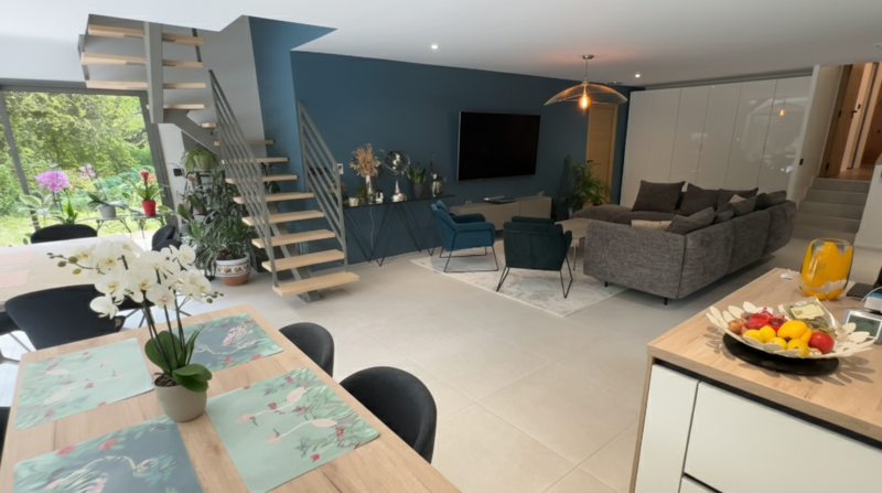 sal20251017-1870325-mu086i20251017-1870325-paxc02