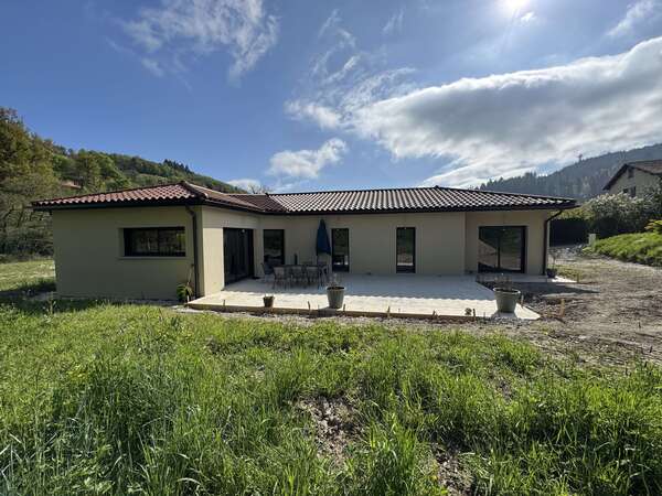 Maison plain pied à Joux (69)