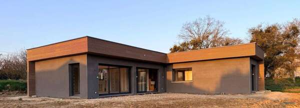 Maison construite à Chaneins (01) : plain-pied de 110 m²