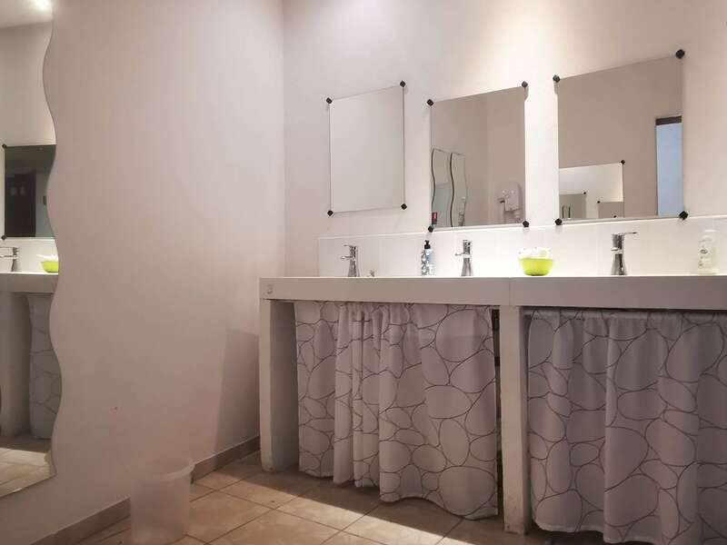 l_ecurie_d_emma_77_pod_sanitaires_01