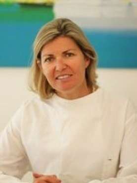 Docteur Simine HASSANEYN, chirurgien dentiste