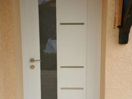 Portes: d'Entrées, d'Intérieures, Blindées et Portes de garages