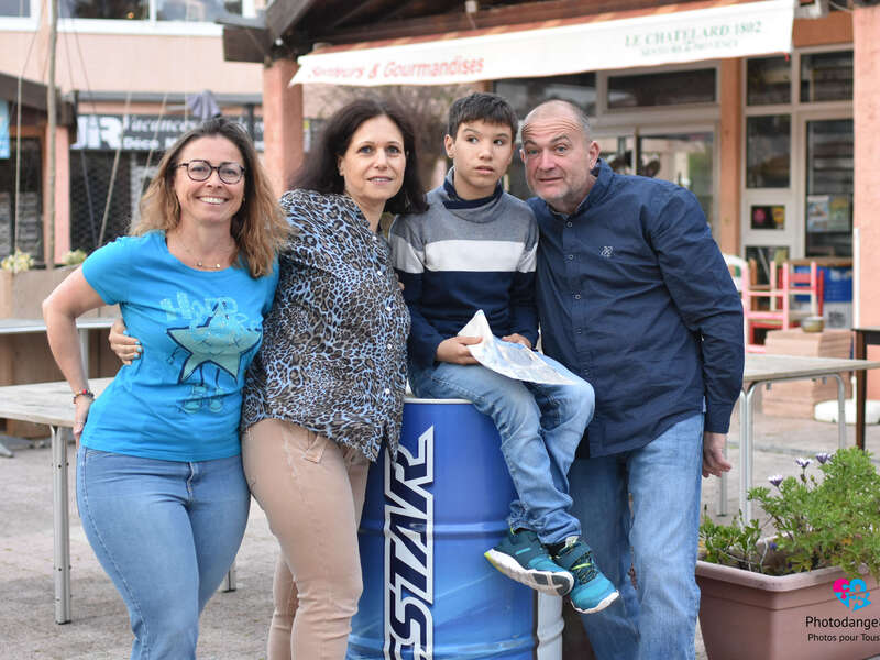 tousenbleu020425-041