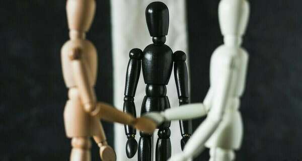 Le passage de la culture du contentieux à celle du compromis : la médiation. 