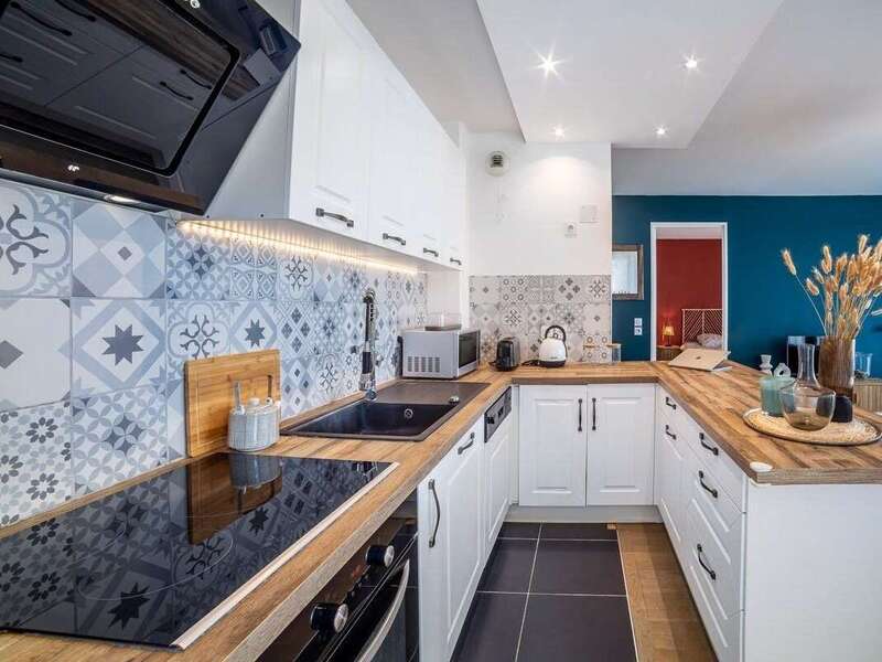 e4dbae04-c95b-44e9-bc48-5040870aee11