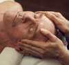 Massage facial relaxant pour soins du visage et bien-être