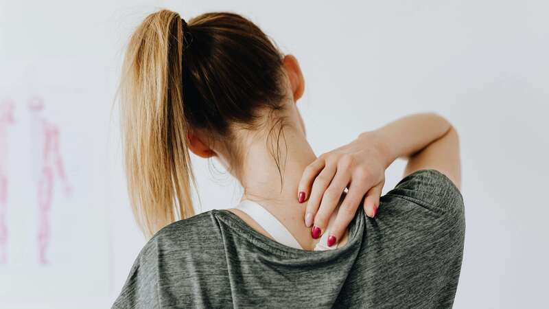 Douleurs cervicales et troubles du haut du dos à Sèvres (92)