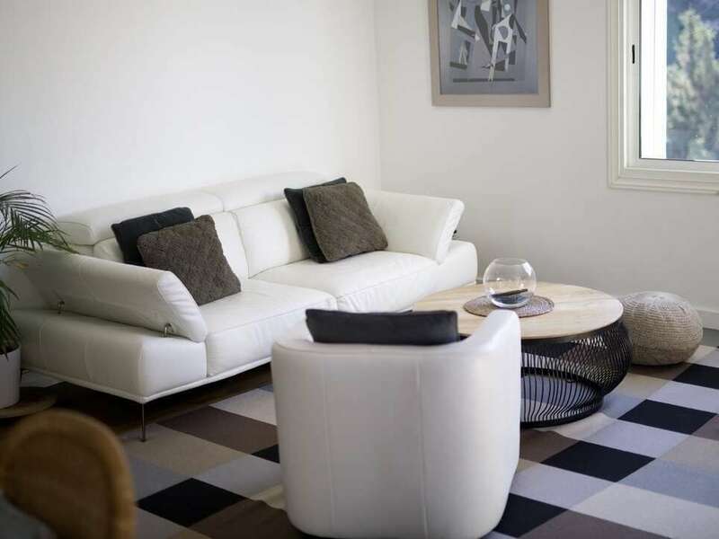 6483162e-7b08-4a22-9f83-f6a850dbfa8c_1_105_c