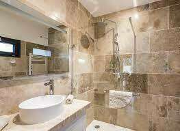 Petite salle de bain rénovée