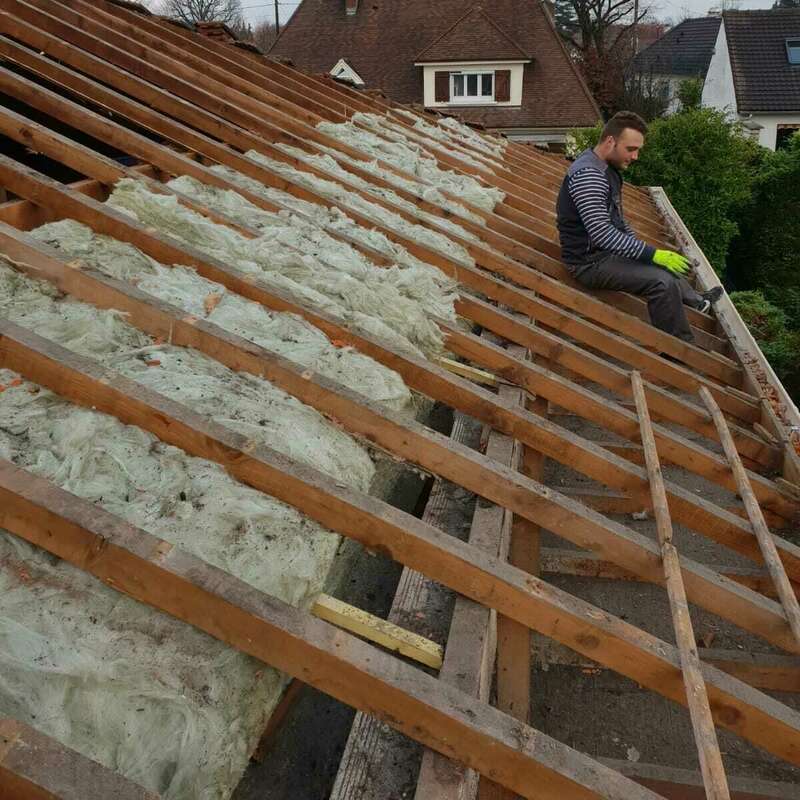 toiture extrêmement abîmé par le temps 