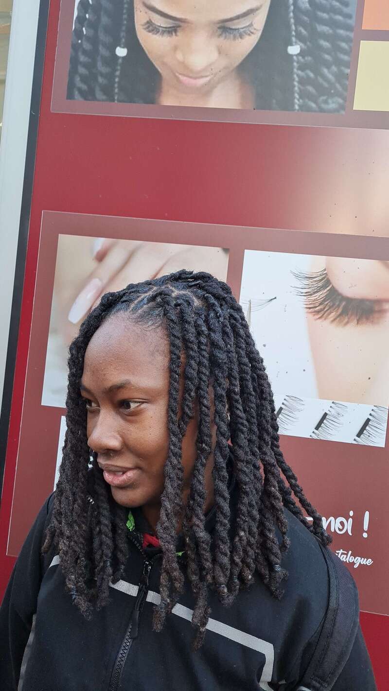 100000461520251202-2582955-y4yan3