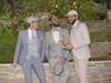 3 hommes en costume chic
