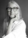portrait lucy veisblat