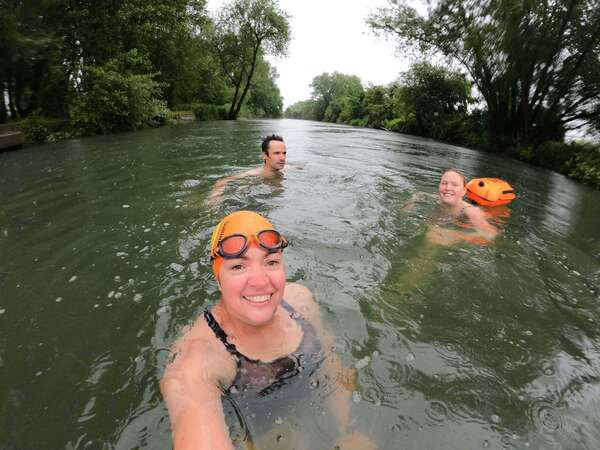 Différences entre capteurs plans et tubes sous vide : lequel choisir pour votre chauffe-eau solaire ?