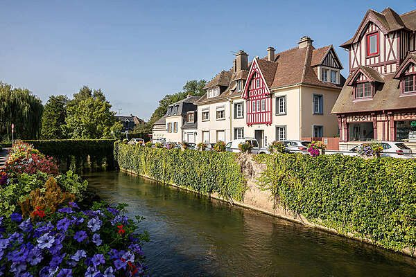 DENTISTE OUVERT EN AOUT PONT L'EVEQUE, DEAUVILLE, TROUVILLE, LISIEUX