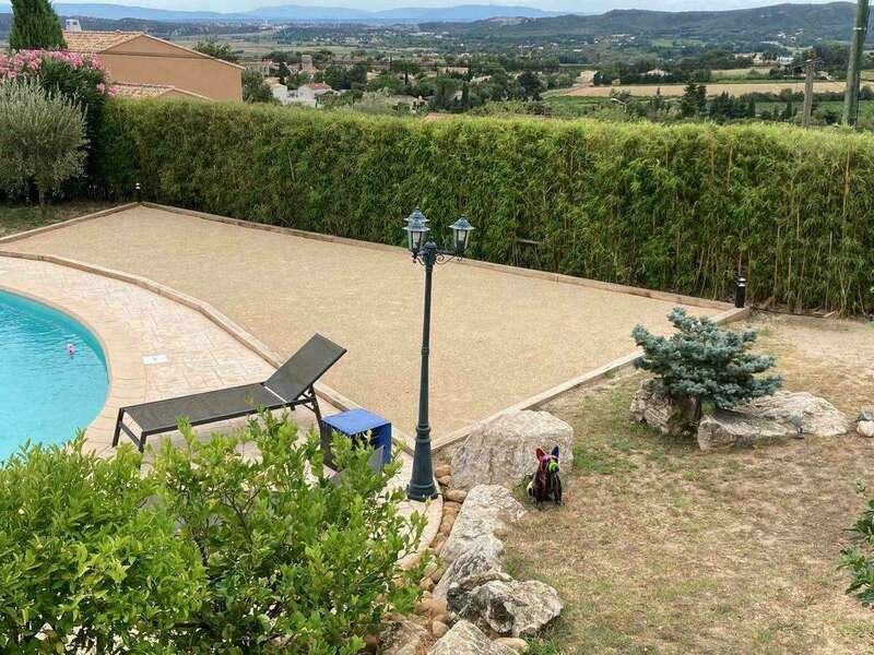 terrain_de_petanque_piscine