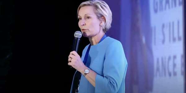 Parler au féminin - Interview Isabelle Deprez par VocaCoach