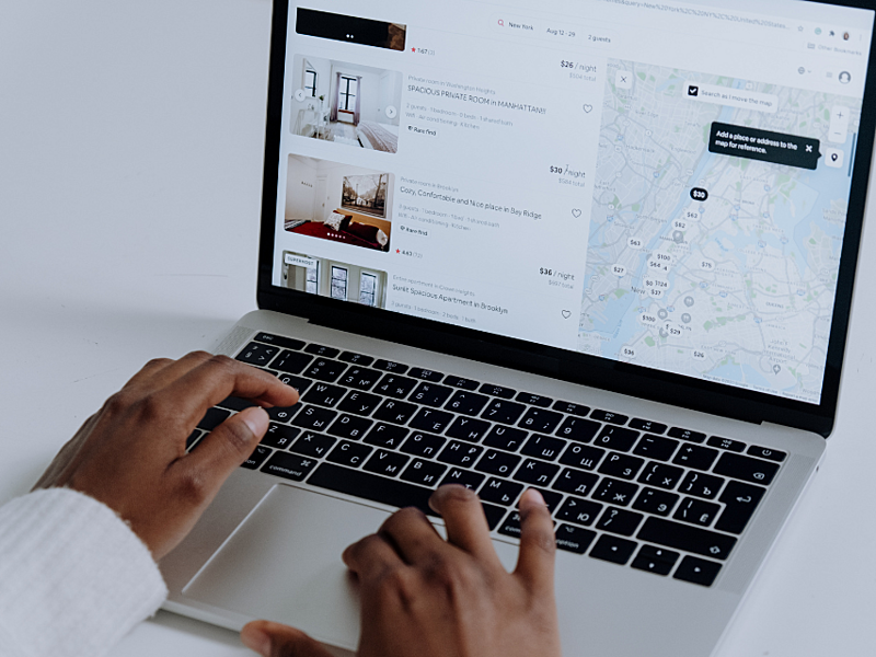 ordinateur - Conciergerie By Erine, service de conciergerie à Saint-Mammès