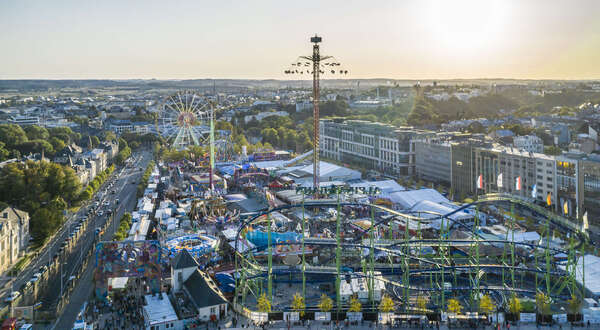 Schueberfouer au Champ du Glacis à Luxembourg-Ville
