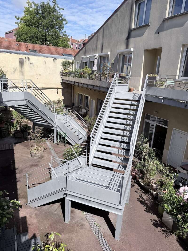 2_bagnolet_93_escalier_en_acier__5_