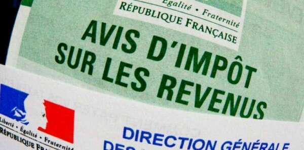 Le blocage consenti par l’associé n’empêche pas l’imposition des sommes inscrites à son compte courant.