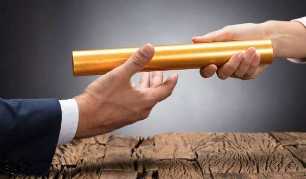 Pacte Dutreil : la cession de ses actions par le donataire durant l'engagement collectif rend impossible le respect de son engagement individuel.