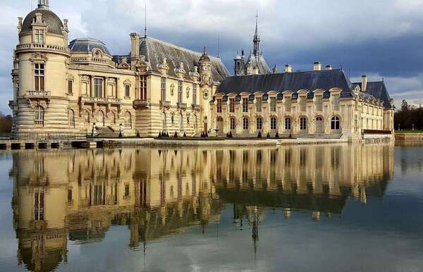 Couvreur Expert à Chantilly 60500 – Charles Entreprise