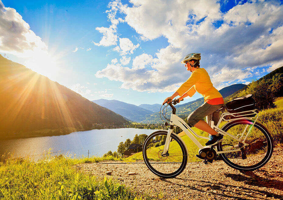 Vacances à vélo : les solutions pour ménager son dos