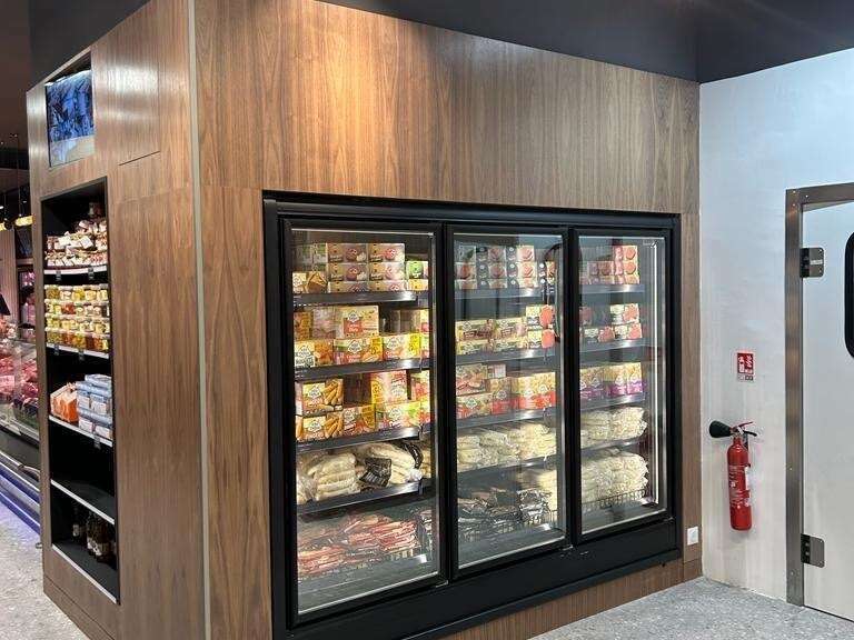 827d3c3b-52dd-403e-aab2-5504bd474d23