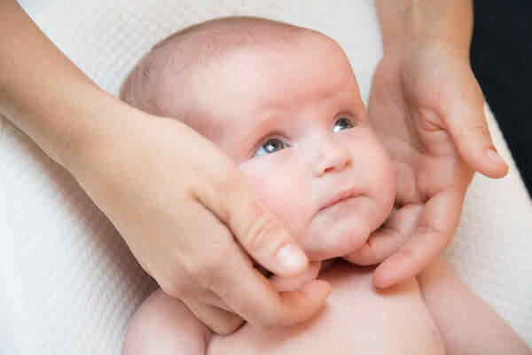 reflux bébé régurgitations ostéopathe à Nandy 77 proche Savigny le temple