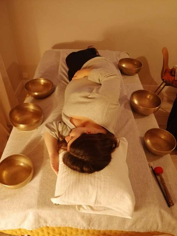 Deux beaux massages sonores pour femmes enceintes