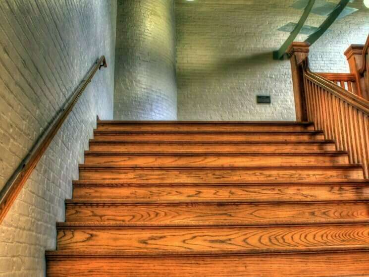 
Escalier en bois sur mesure - Paris - Ile de France