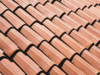Tuiles en terre cuite ou en béton