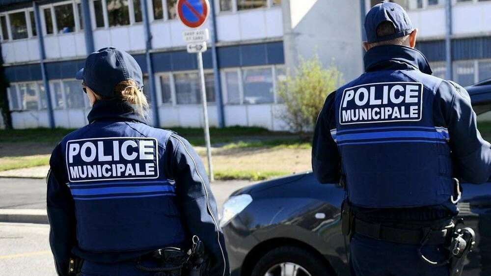 Question Ecrite sur le delai de formation des policiers détachés dans