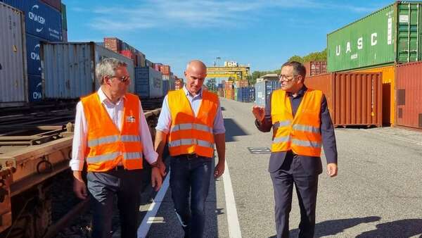 Visite de la société Naviland Cargo à Fenouillet