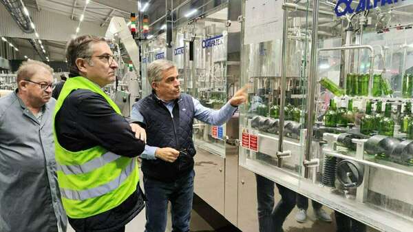 Visite du siège de la coopérative viticole Vinovalie 