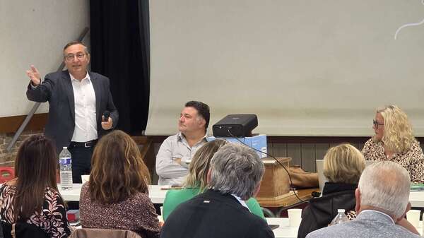 Rencontre avec les maires pour encourager les marchés de plein vent