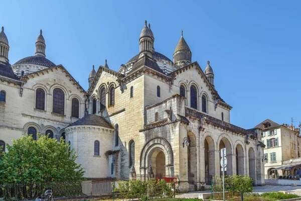 Découvrez la Majestueuse Cathédrale Saint-Front depuis ses toits !