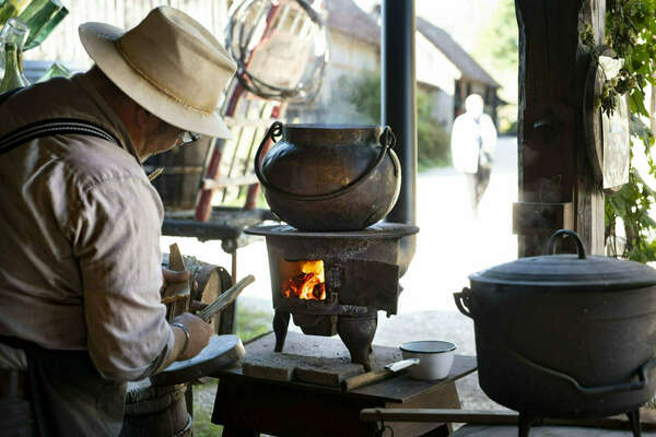 Le Bugue : Une Immersion Authentique Entre Histoire, Culture et Aventure !